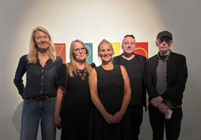Från vänster till höger: Cecilia Andersson, curator. Monica Larsson, Catrin Lundqvist, Thomas Watkiss och Leif Elggren, konstnärer